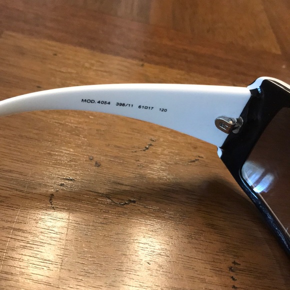 Versace Sunglasses - Picture 4 of 6